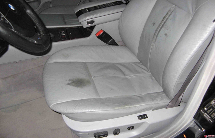 汽車(chē)內(nèi)飾清潔